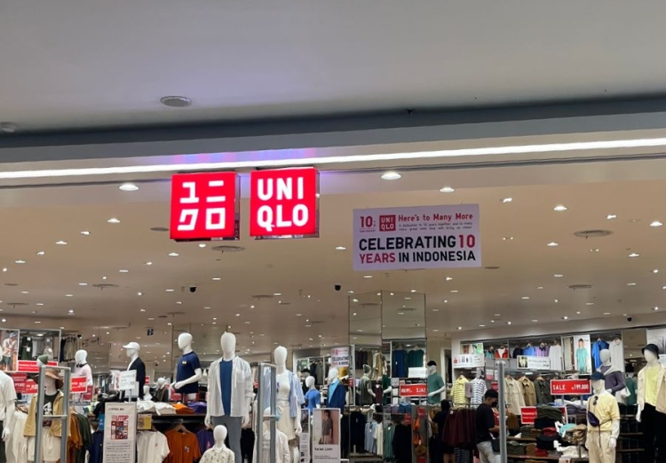 Rayakan Anniversary ke-10, UNIQLO Duta Mall Adakan Promo Menarik